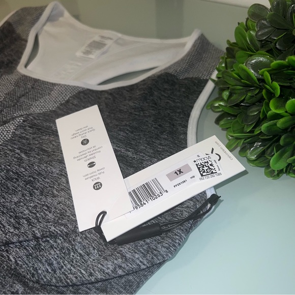 🆕  Calvin Klein 1X Sports Bra - Picture 6 of 6